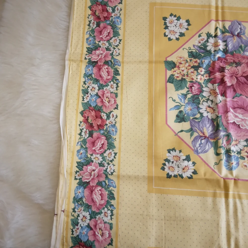 FABRIC PILLOW PANELS w/ border, Georgeous Dense Florals On Yellow 4 Panels 1 Yd
